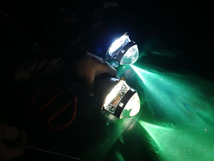 标致307车灯改装阿帕雷霆pro，测试灯泡透镜